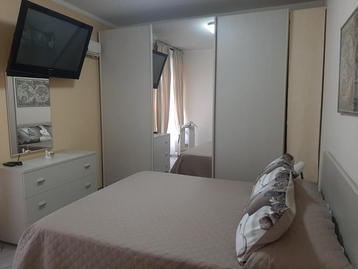 Holiday House Nellina Боскореале Екстериор снимка