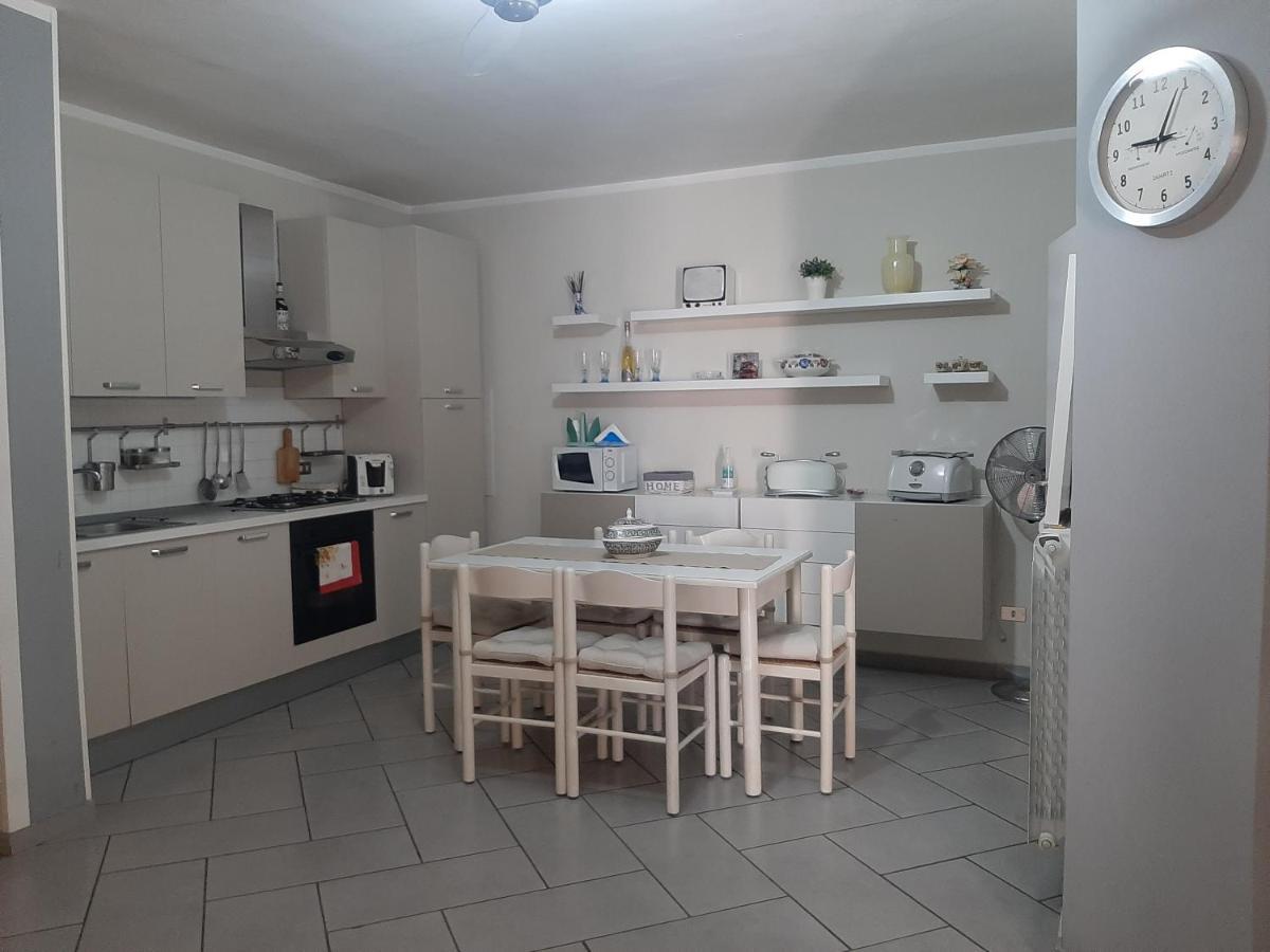 Holiday House Nellina Боскореале Екстериор снимка