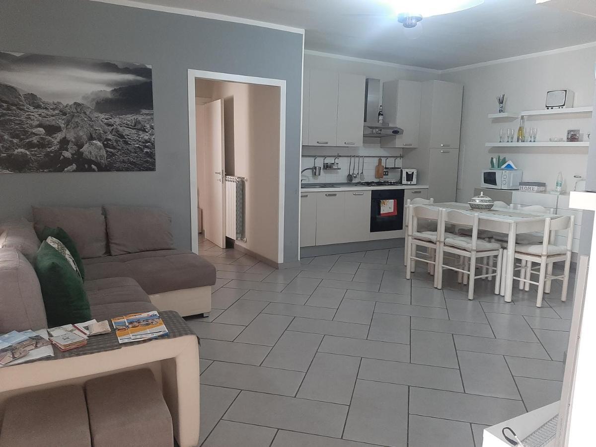 Holiday House Nellina Боскореале Екстериор снимка